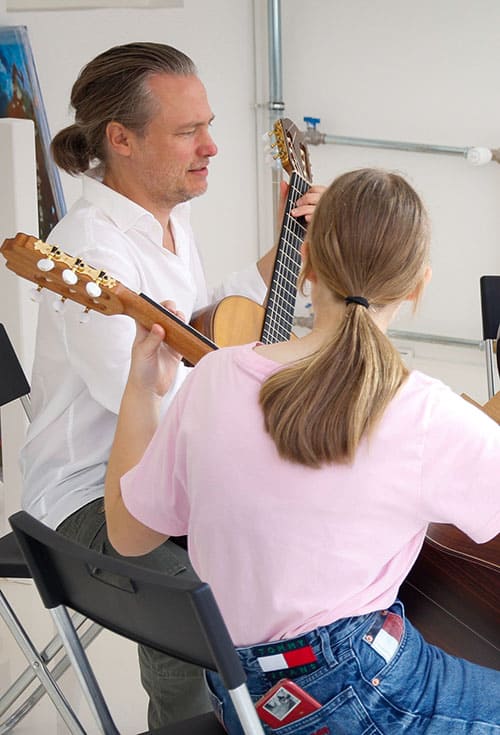 Guitarundervisning af børn og voksne